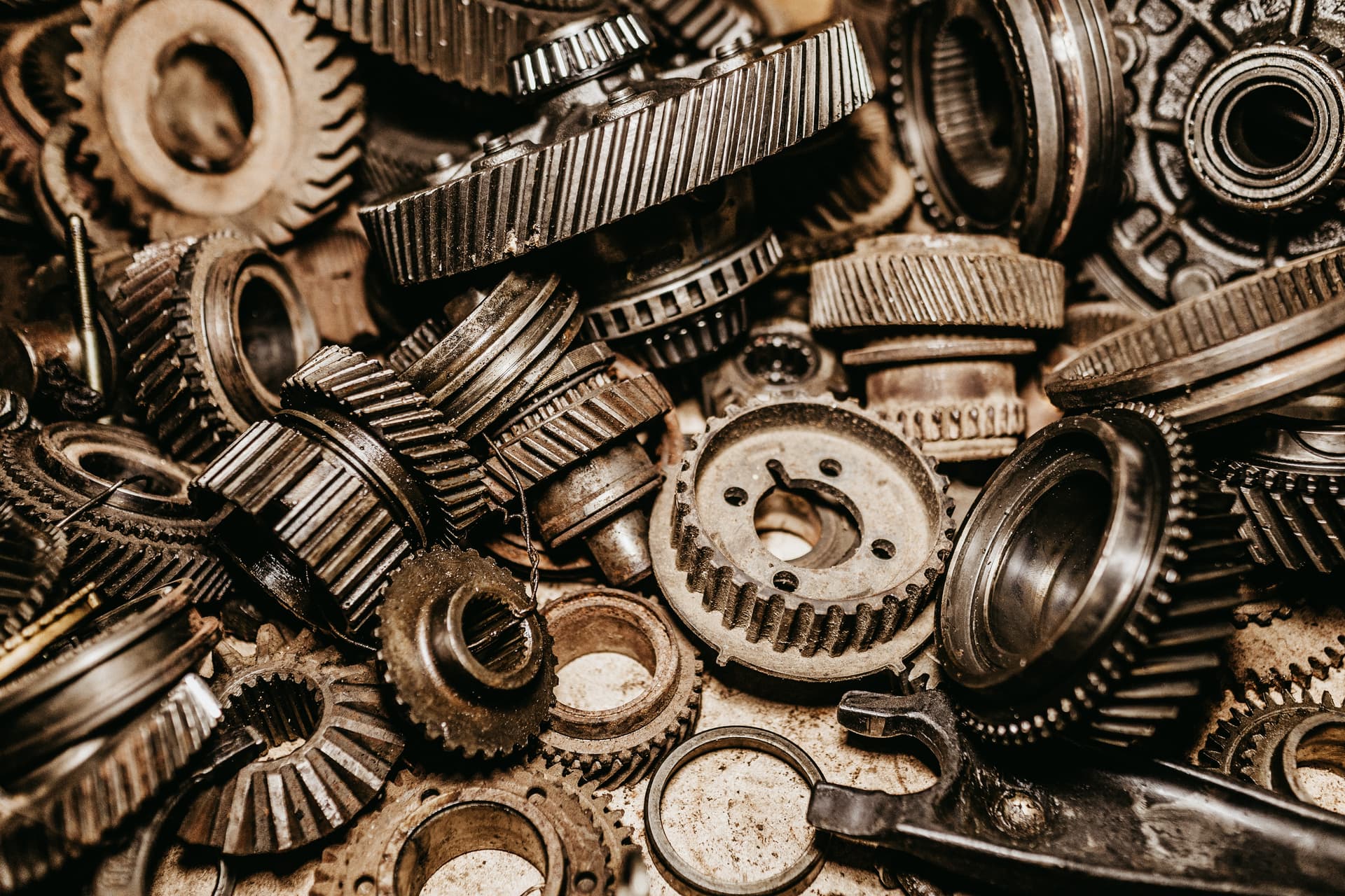 Pin xe máy điện: tuổi thọ và cách sạc đúng